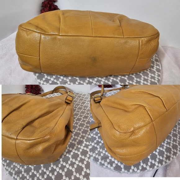 ❤EUC CarryAllLeather 3 Compartment Shoulder Bag. - Picture 8 of 15